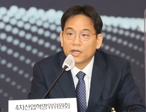 윤성로 4차산업혁명위원회 민간위원장. 사진/연합뉴스