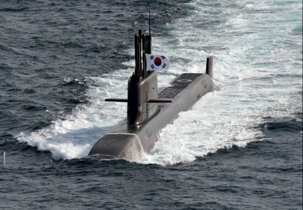 국내에서 독자 설계 건조한 3000톤급 잠수함 '도산안창호함'