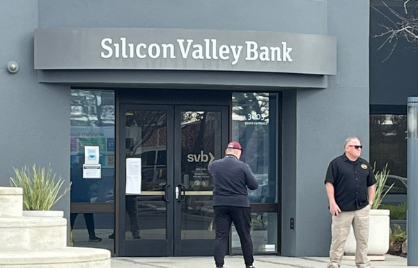 미국 캘리포니아주 샌타클래라에 위치한 실리콘밸리은행(SVB) 본사 정문이 굳게 닫혀있다. 사진/연합뉴스