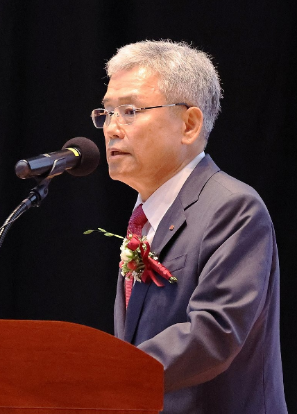 20일 오전 전남 나주시 빛가람동 한국전력 본사에서 김동철 신임 사장이 취임사를 하고 있다.