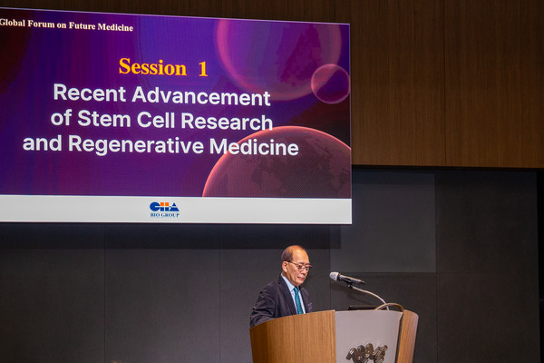 발표에 나선 히로미츠 나카우치 미국 스탠퍼드대 교수. 사진/차바이오그룹