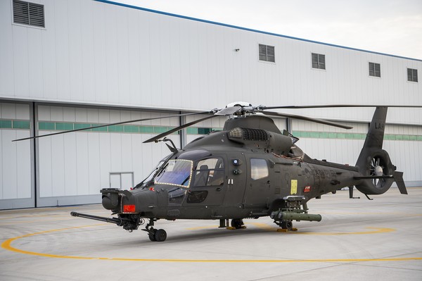 육군의 500MD와 AH-1S를 대체할 소형무장헬기(LAH)