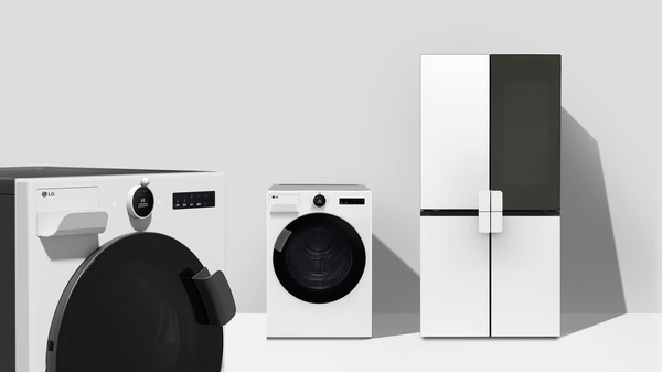 (왼쪽부터) LG 컴포트 키트가 적용된 세탁기, 건조기, 냉장고. 사진/LG전자