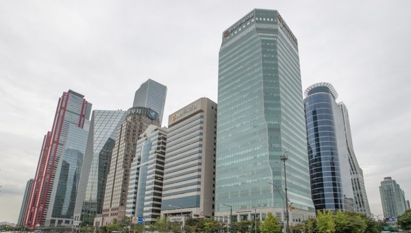 공사채 순발행 기조가 꺾이지 않으면서 공사채 '블랙홀'에 따른 수급 불균형 우려가 커지고 있다. 사진/연합뉴스