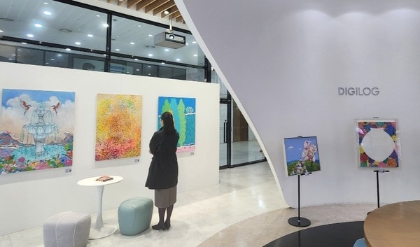 신한은행은 서울시 중구에 위치한 서소문 디지로그 브랜치에서 오는 4월 15일까지 ‘신한X오픈갤러리’ 미술작품 전시회를 진행한다. 사진/신한은행