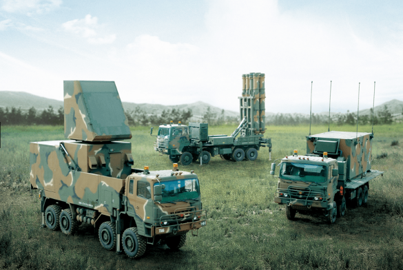 국내 방산업계의 매출이 꾸준히 성장하면서 국내 ‘빅4’ 방산기업인 한화에어로스페이스, 한국항공우주산업(KAI), 현대로템, LIG넥스원의 올해 1분기 합산 매출이 총 4조원을 넘어서며 역대 1분기 최대 매출을 기록할 것으로 전망됐다.  사진은 국내에서 개발한 지대공 미사일 천궁-Ⅱ 시스템