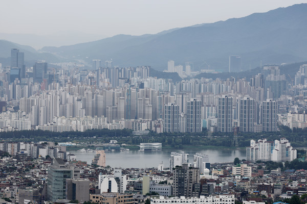 서울 시내 아파트 등 주택가 모습. 사진/연합뉴스