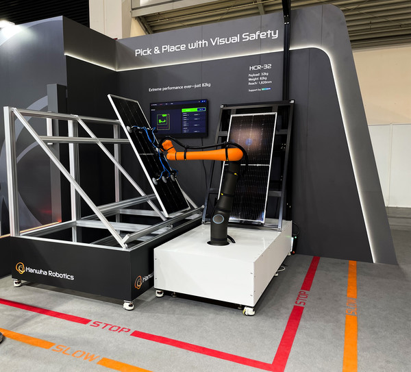 한화로보틱스 협동로봇 'HCR-32'. 사진/한화로보틱스