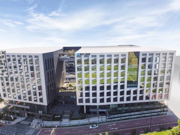 휴온스가 바이오시밀러, CDMO 사업 등 고부가 가치를 창출이 기대되는 팬젠을 통해 수익성 개선을 도모할 전망이다. 사진/휴온스