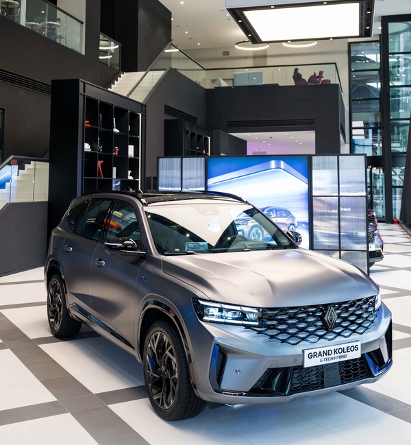 르노코리아 전시장에 전시된 그랑 콜레오스. 사진/르노코리아