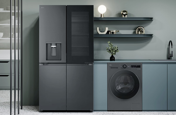 LG전자 프렌치도어 냉장고와 일체형 세탁건조기 '히트펌프 워시콤보' 신제품.
