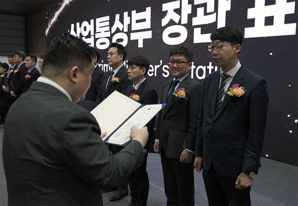 '2025 로봇산업 발전 유공 포상식'에서 전진 브릴스 대표이사가 로봇 산업 핵심 기술 개발 공로를 인정받아 산업통상부 장관 표창을 수상했다. 사진/브릴스