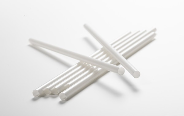 CJ제일제당은 PHA를 적용한 ‘빨아쓰는 생분해 위생행주’, ‘생분해성 빨대’를 국내외에 선보인다고 26일 밝혔다. 사진/CJ제일제당