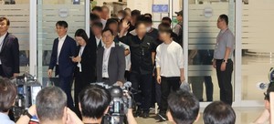 <b>미국</b>에 체포됐던 <b>한국인</b> 근로자 무사 <b>귀환</b>…지난 4일 <b>구금</b> 이후 8일 만