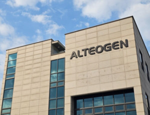 알테오젠 로열티 '2%' 충격...적정 주가 논란 또 제기 - 뉴스 썸네일 이미지