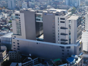 AK 그룹 계열사 위기에...지주사 통장잔고 바닥 보인다 - 뉴스 썸네일 이미지